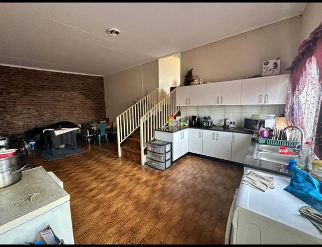 3 BEDROOM PROPERTY TO RENT IN LAUDIUM